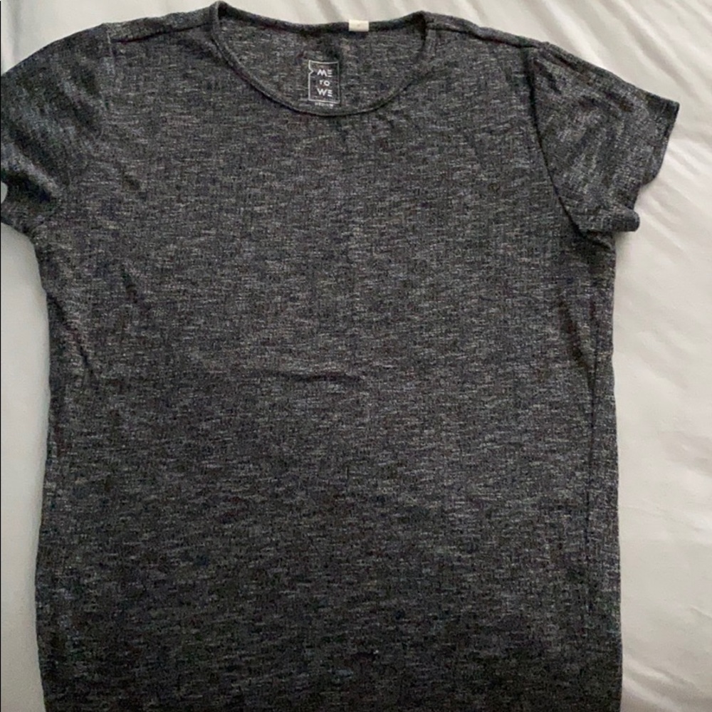 grey top